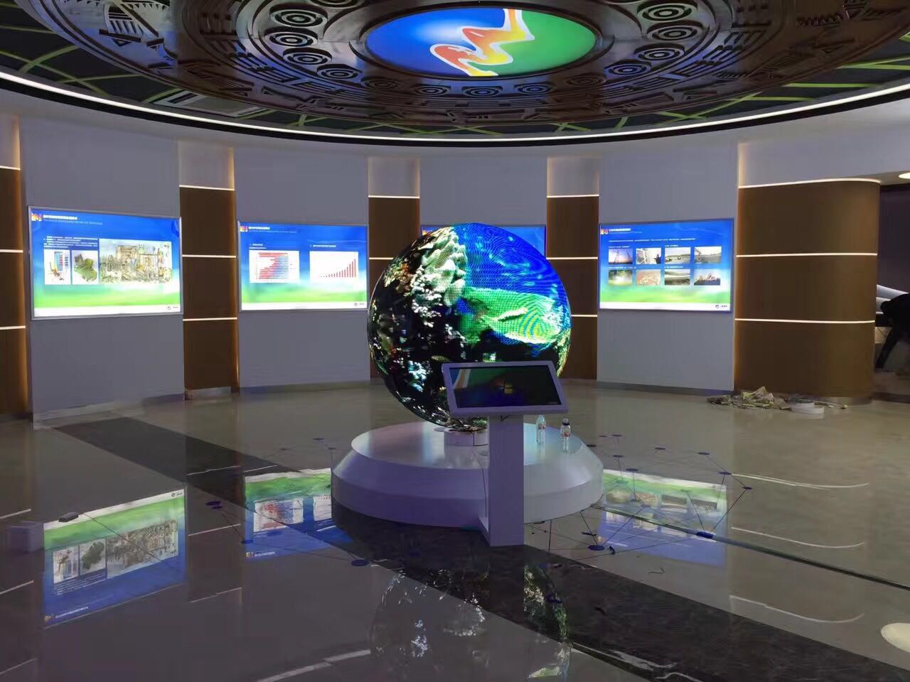 HCVL5498.JPG HCVL5498.JPG