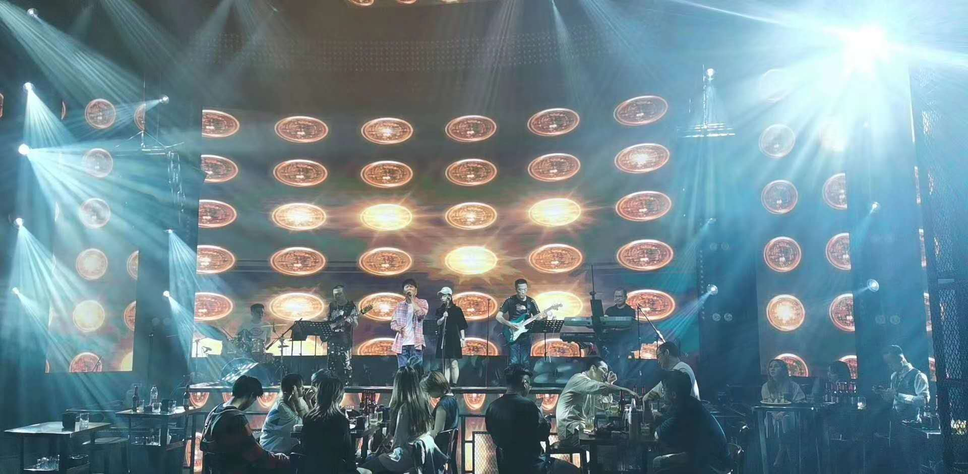 浙江宁波-冲鸭酒吧